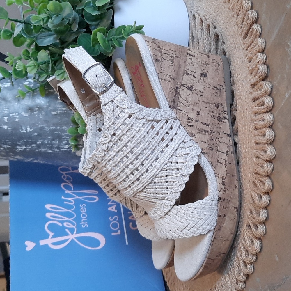 Jellypop Hestia Wedge Cork Sandal Womans Size 8 Cream